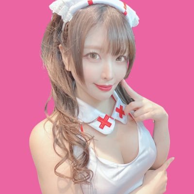 新村晶
