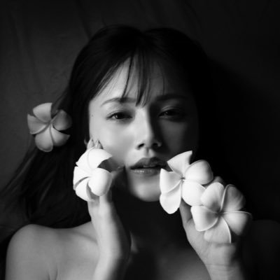 涼森れむ